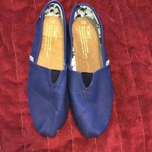 toms